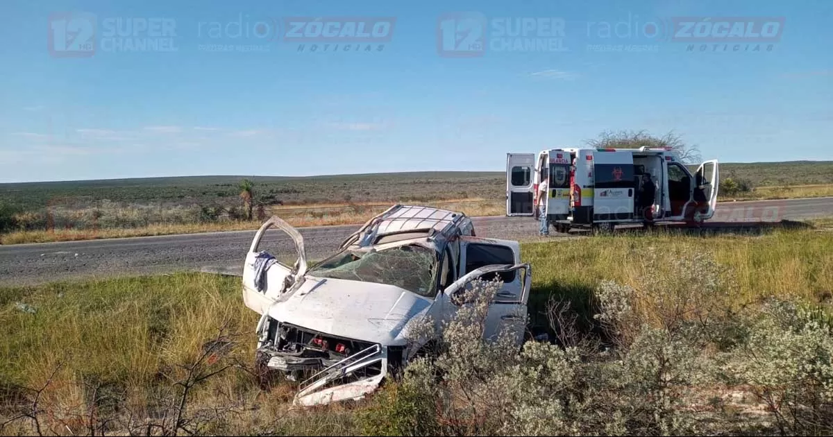 La volcadura ocurriÃ³ a la altura del kilometro 38 de la autopista.