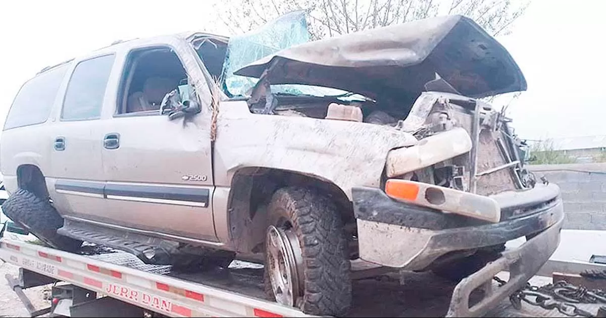 Conductor dormitÃ³ al volante por un instante y fue suficiente para que la camioneta quedarÃ¡ destrozada