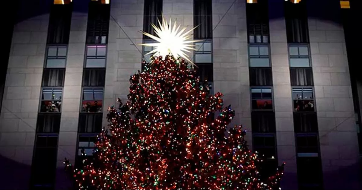 El Ã¡rbol, de entre 85 y 90 aÃ±os, serÃ¡ decorado con 50 mil luces LED multicolores y con una estrella de Swarovski que se utiliza desde 2018