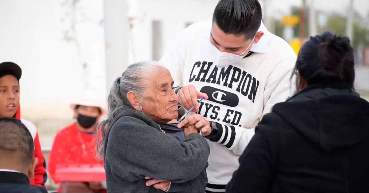 Realizan con éxito Feria de la Salud en Nava