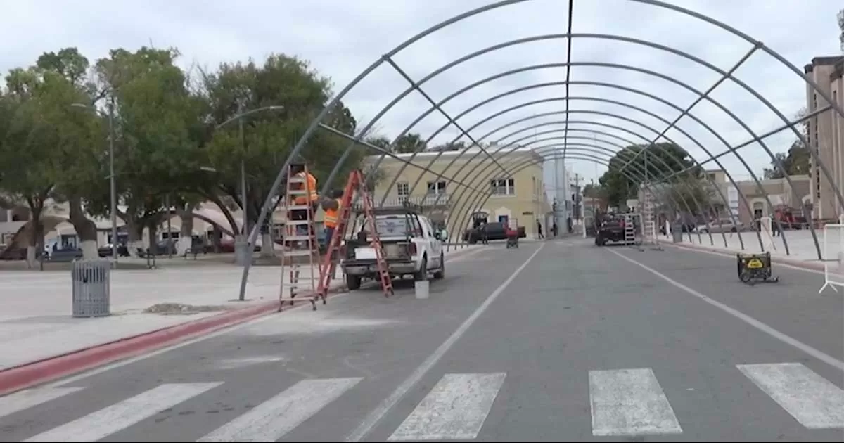 Alistan decoración navideña en Gran Plaza y otras áreas públicas: alcaldesa