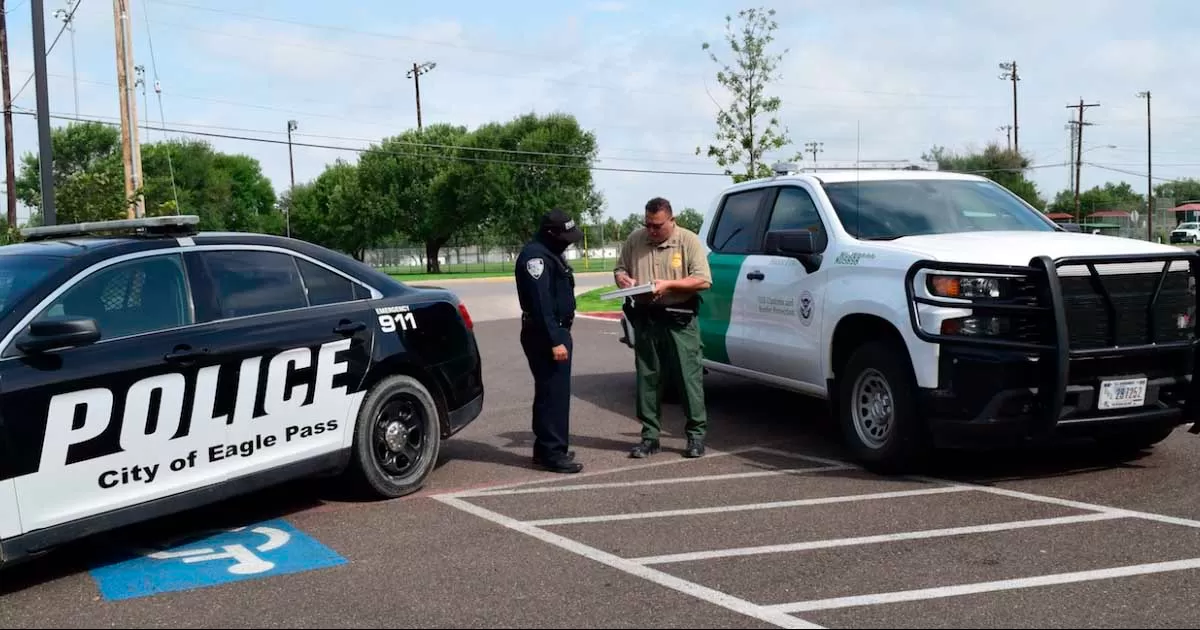 Recapturan a migrante tras huir de la policía en EP