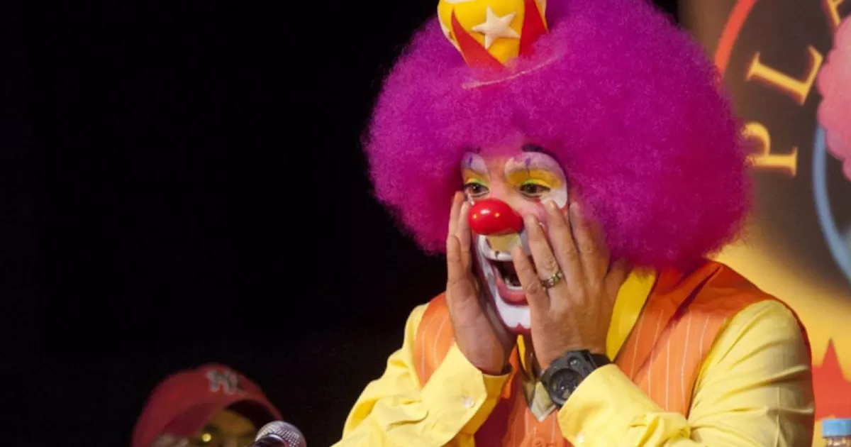 “Ya se levantaron las actas correspondientes ante las autoridades porque una cosa es lo que yo hice y otra cosa es un delito que están cometiendo contra mí y contra mi familia”, dijo