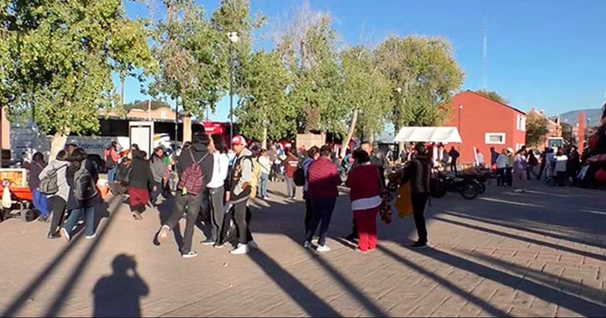 Desde temprana hora cientos de simpatizantes de Morena partieron desde diversos puntos de Coahuila con destino a la Cdmx para apoyar a AMLO.