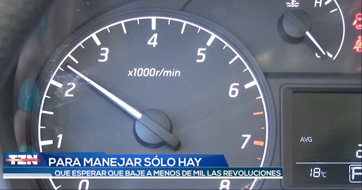 Para manejar solo hay que esperar a que el tacómetro baje a menos de las mil revoluciones, opinó el mecánico Jaime Mijares.
