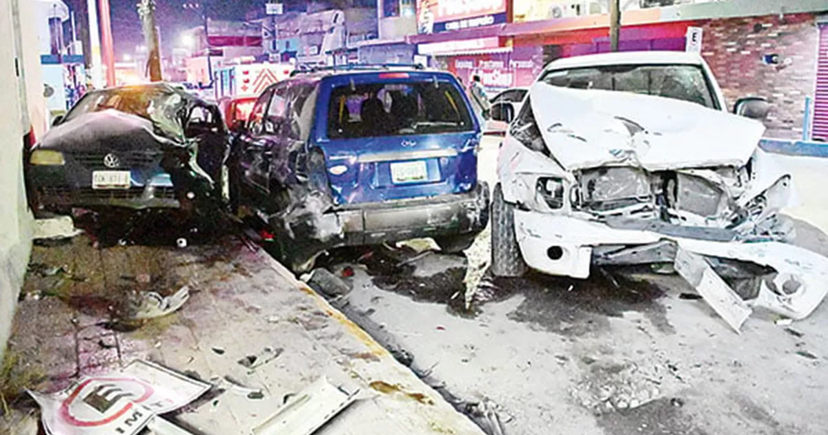 Mata ebrio a tres en el centro de Monclova