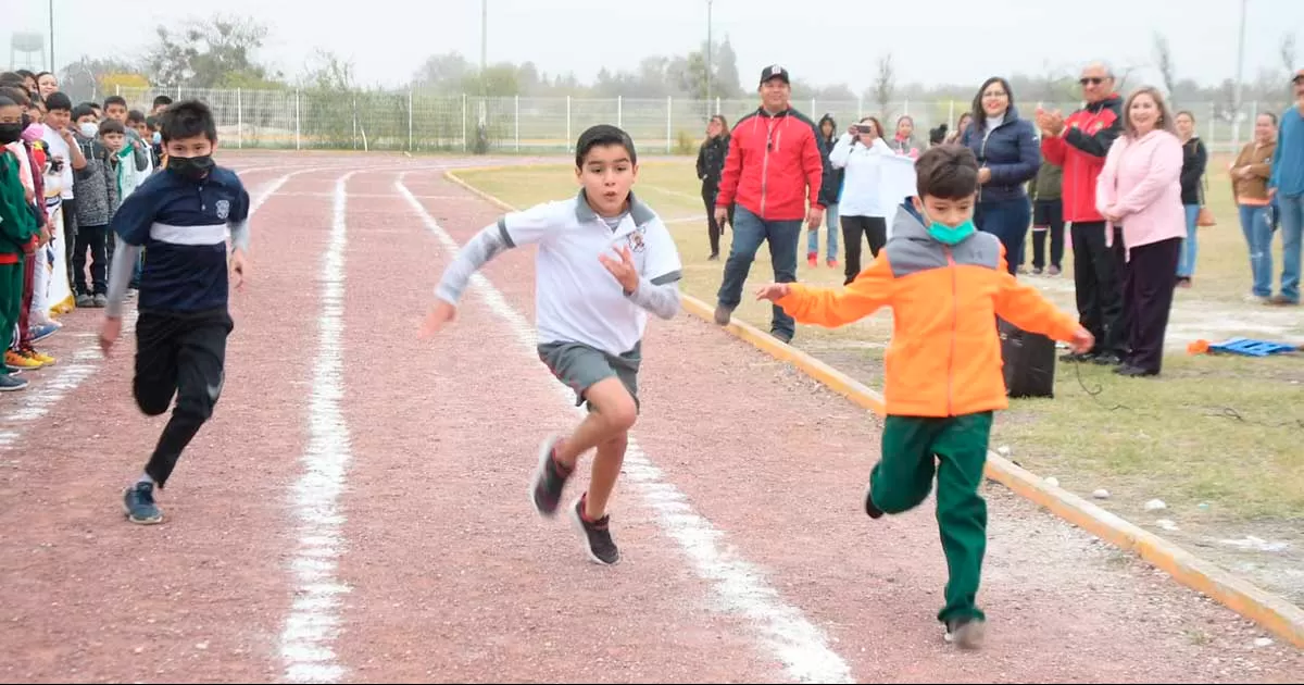 Realizan en Nava competencia de atletismo federal