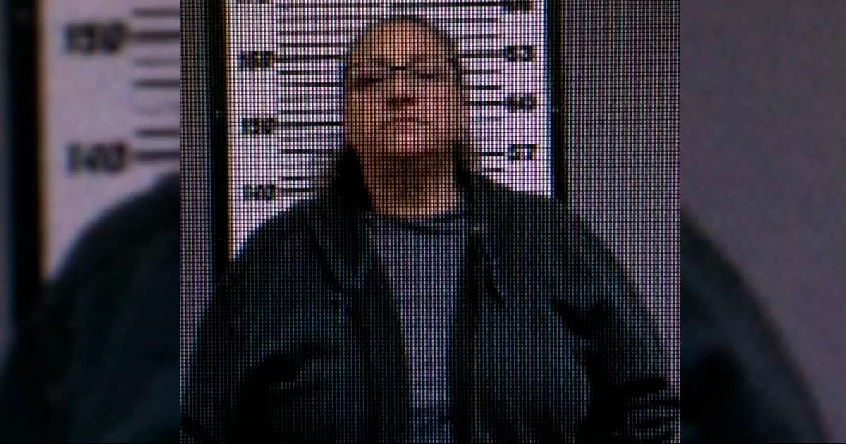 Roba mujer más de 2.400 dólares en Crystal City