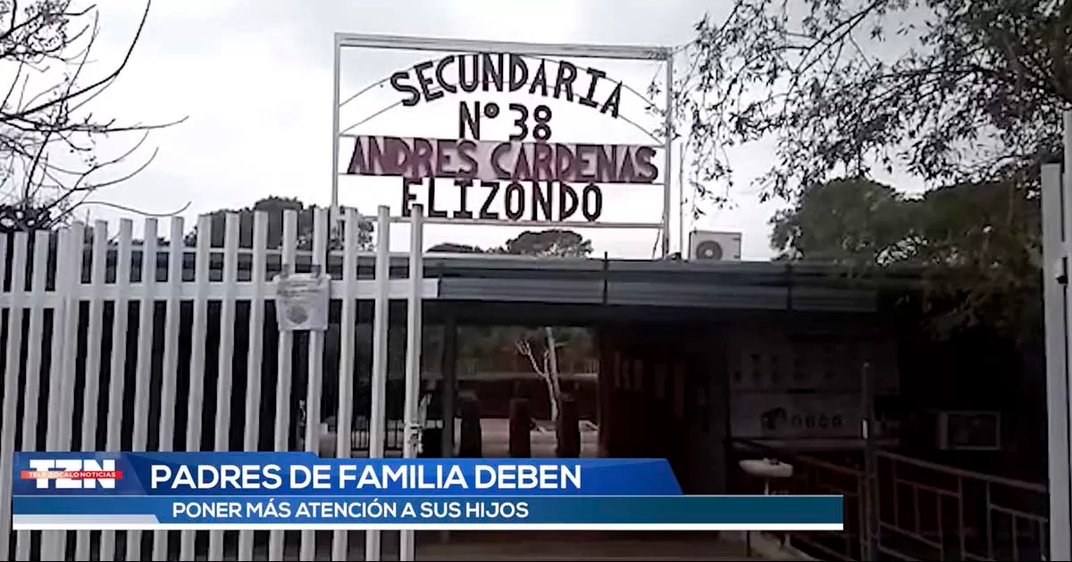 Directivos de la Técnica 38 exigen a alumnos cumplan con reglamento