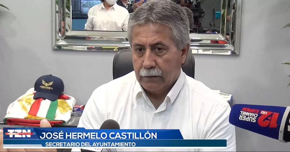 Sancionarán a chofer de transporte por uso de celular al conducir; advierten a concesionario