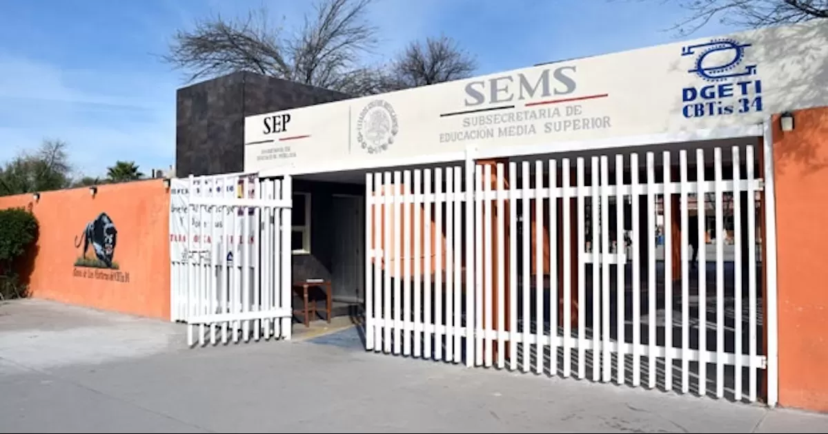 Termina semestre CBTIS con pocos estudiantes a extraordinarios