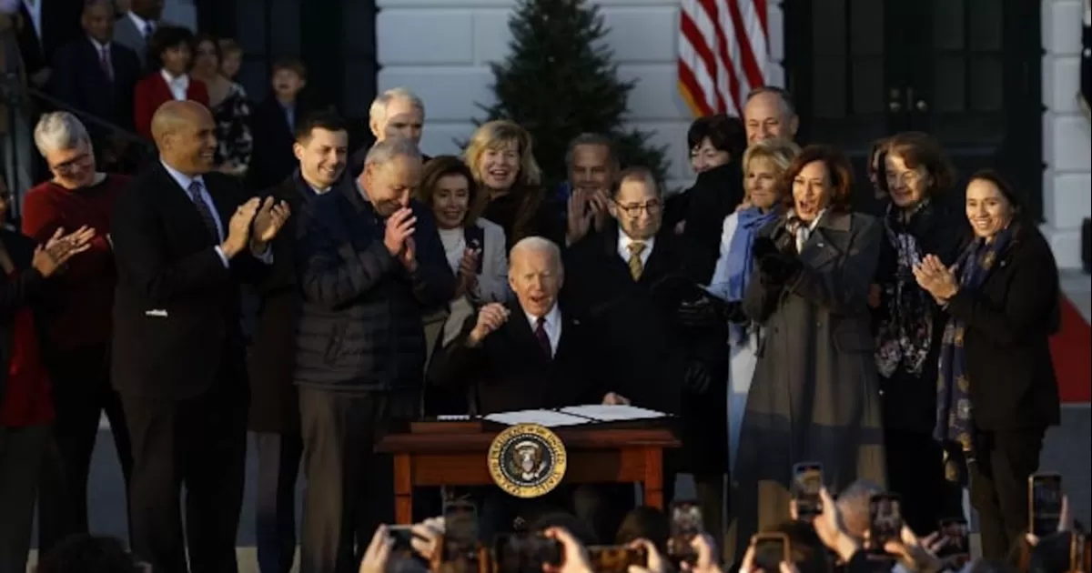 Una gran mayoría de estadounidenses apoya el matrimonio entre personas del mismo sexo, incluso en las filas republicanas.