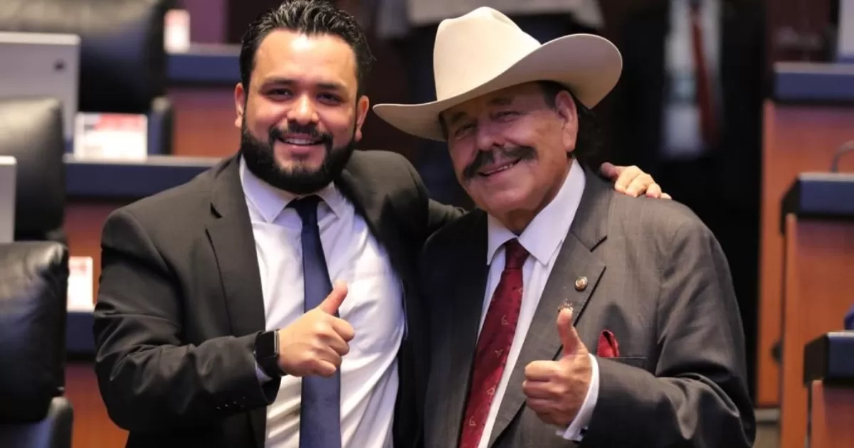 Felicita Alberto Hurtado al senador Armando Guadiana por su triunfo como Coordinador de los Comités de la 4T