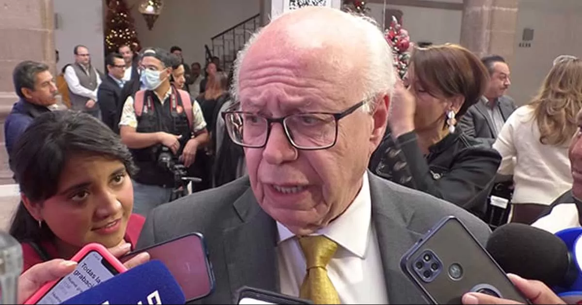 Narro Robles apuntó que, a nivel mundial, se han aplicado 13 mil millones de dosis de vacunas a una población de 8 mil millones de habitantes.