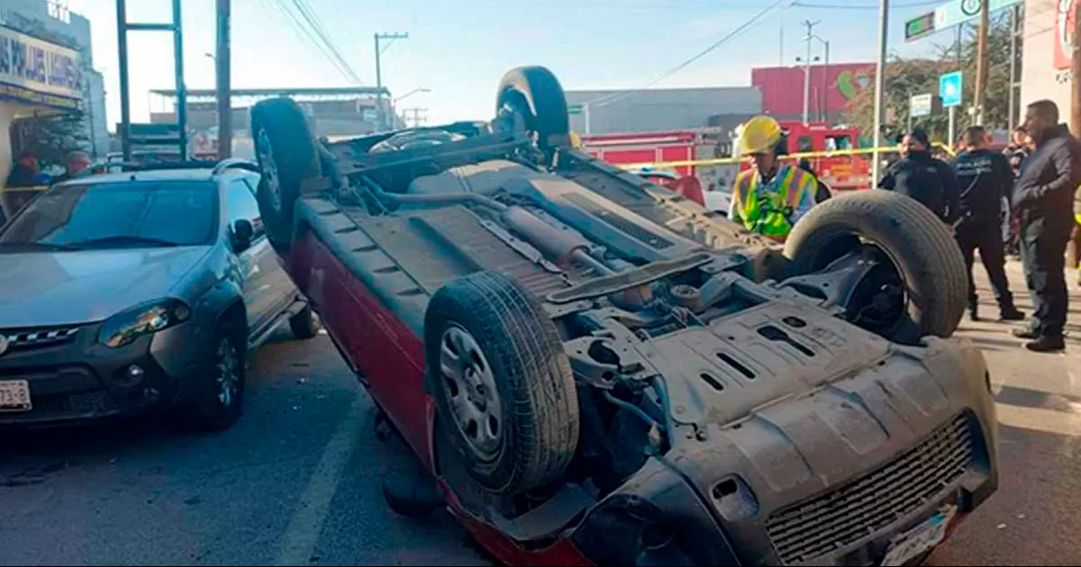 Adultos mayores quedan golpeados tras volcadura en Torreón