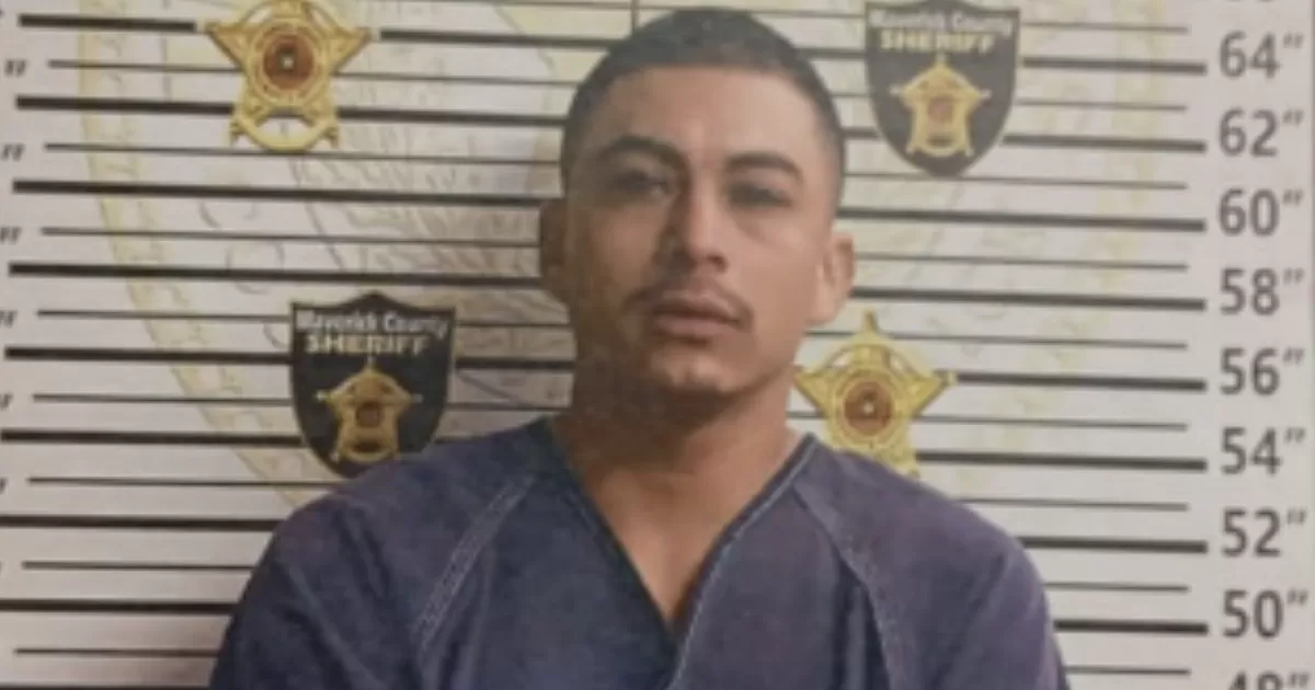 Fue reportado ante las autoridades quienes lo detuvieron un domicilio del Quemado, Texas.