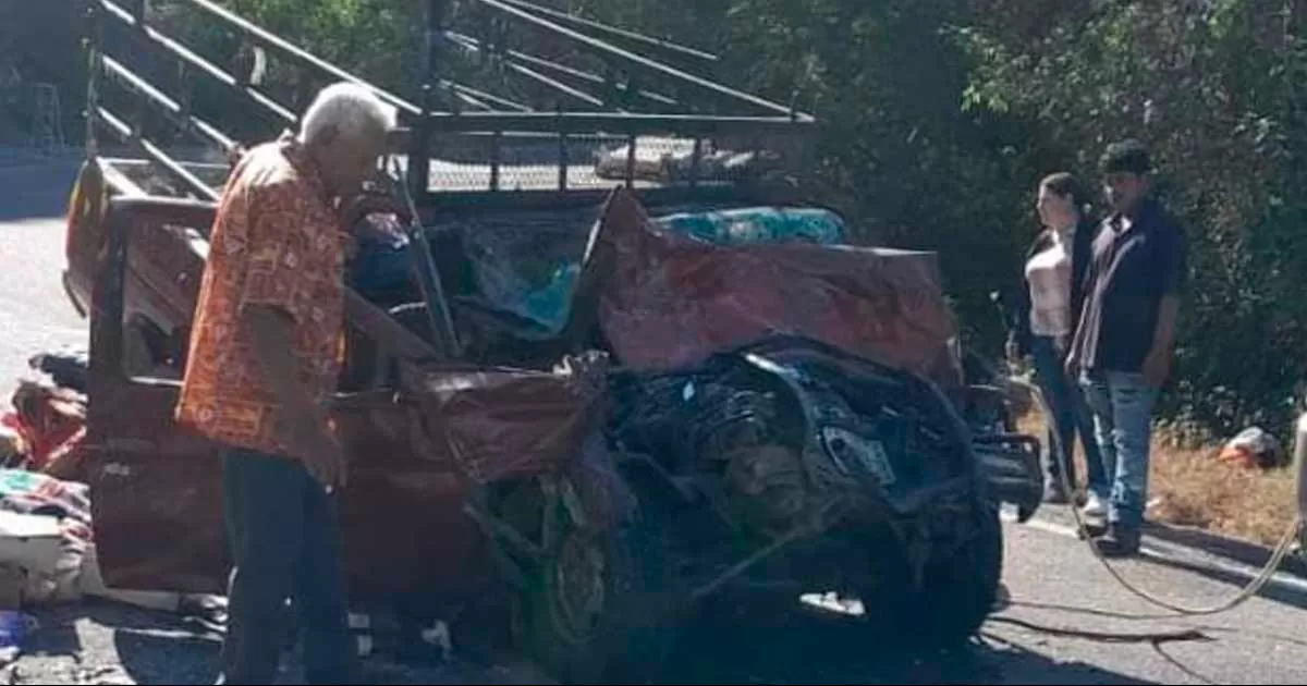 Una camioneta y un autobús protagonizaron un fatal accidente donde cuatro jornaleros agrícolas perdieron la vida