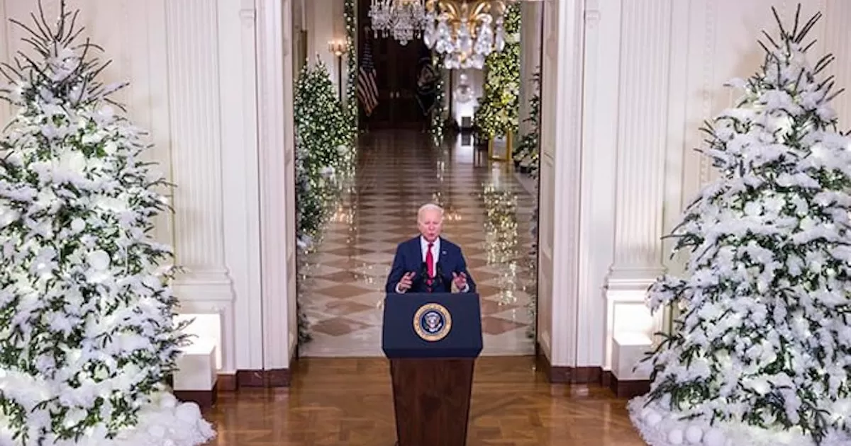 Biden firma ley para financiar la Defensa de EU y mejorar los lazos con Ecuador