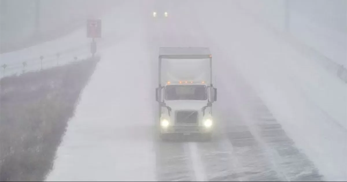 Bomba ciclónica causa estragos en Estados Unidos; suman al menos 12 muertos