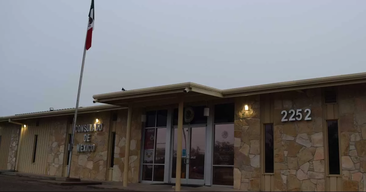 Oficinas públicas reabren el martes