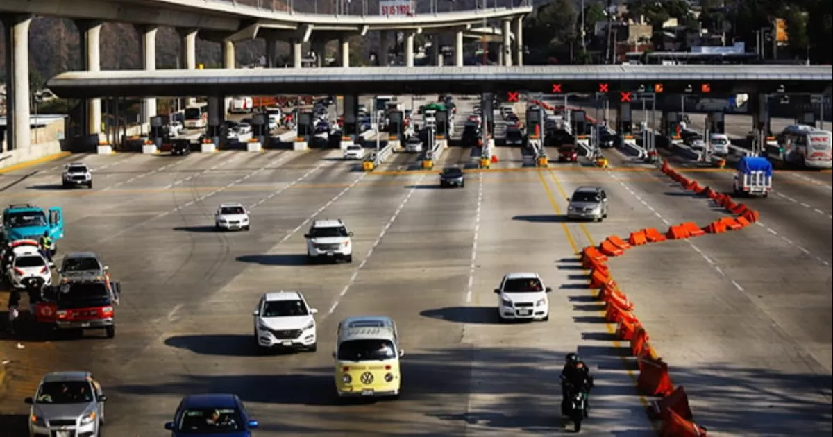 Pega violencia a turismo fronterizo y carretero; cae casi 40% en tres años