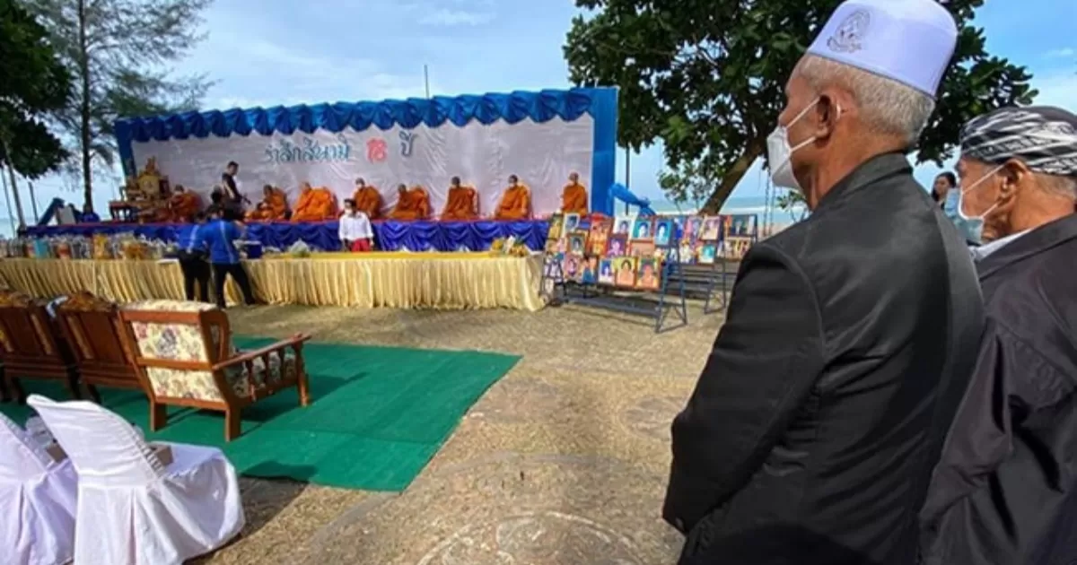 Indonesia reza por víctimas del tsunami de 2004 que dejó 230 mil muertos