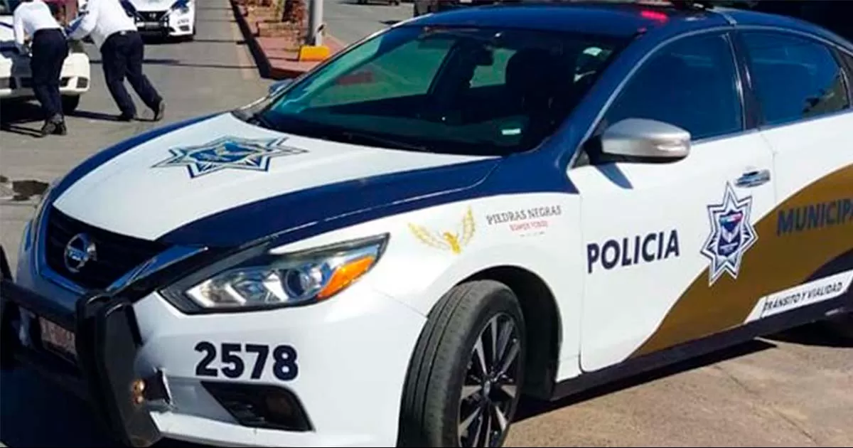 Fue su madre quien indicó que su hijo ya tenía dos días de estar tomando bebidas embriagantes en el exterior de su casa