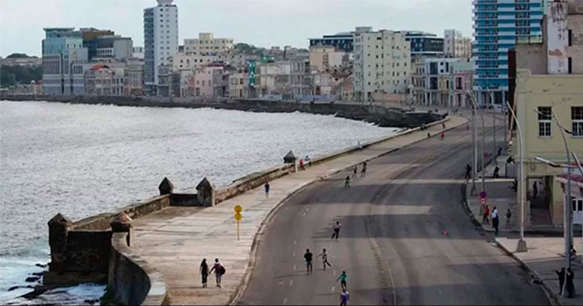 La Habana es una de las zonas con más registros de personas con coronavirus, informaron las autoridades locales.