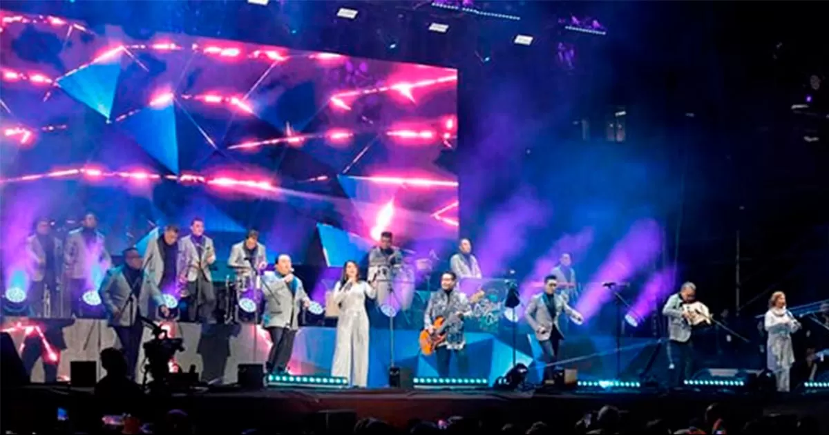 Los Ángeles Azules iniciaron con el pie derecho el 2023 al poner a bailar a cientos de personas en el concierto de Paseo de la Reforma