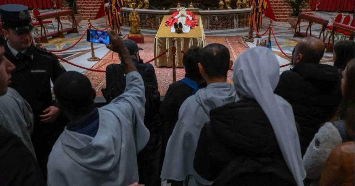 El papa emérito Benedicto XVI pidió que su funeral sea marcado por la sensillez.