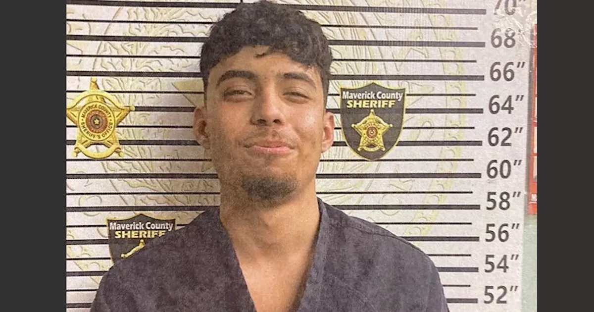 Tras persecución encierran a sujeto en Eagle Pass