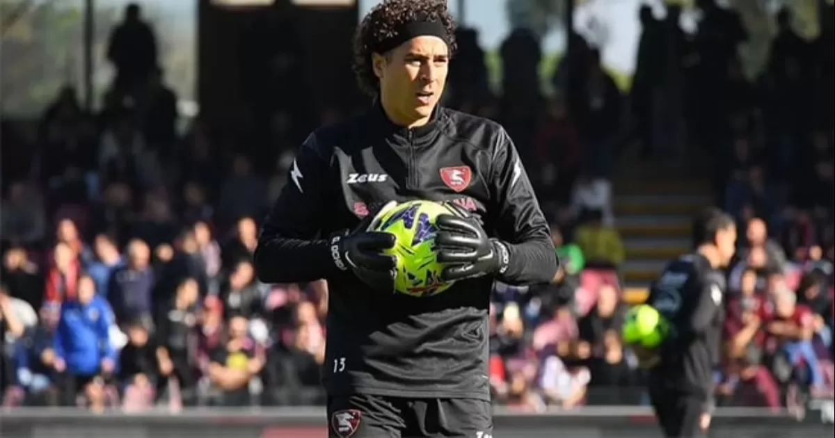 Memo Ochoa debuta en la Salernitana con la vista puesta en un sexto Mundial