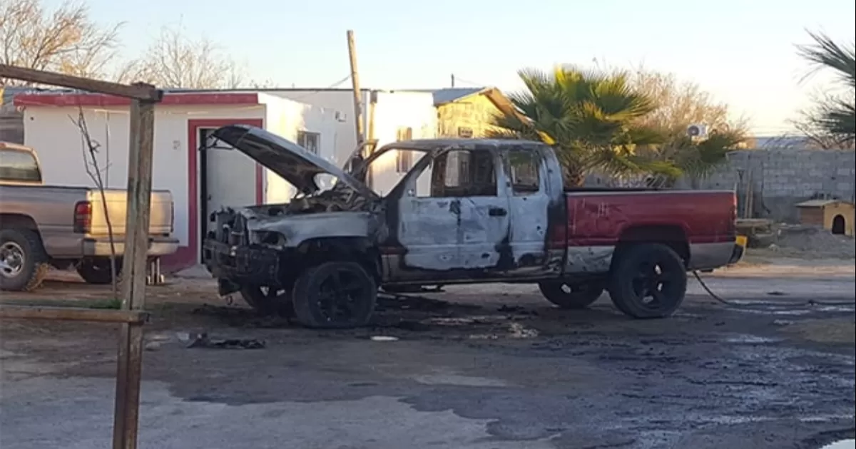 Los primeros informes señalan que la unidad fue incendiada en forma intencional