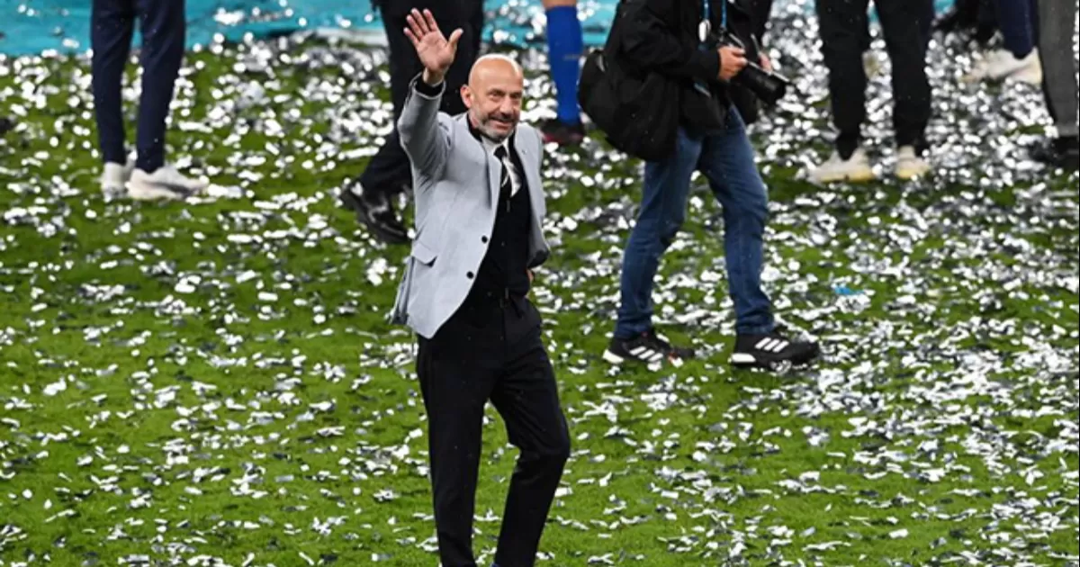 El futbolista ha muerto en Londres a causa de un tumor de páncreas que sufría desde 2017