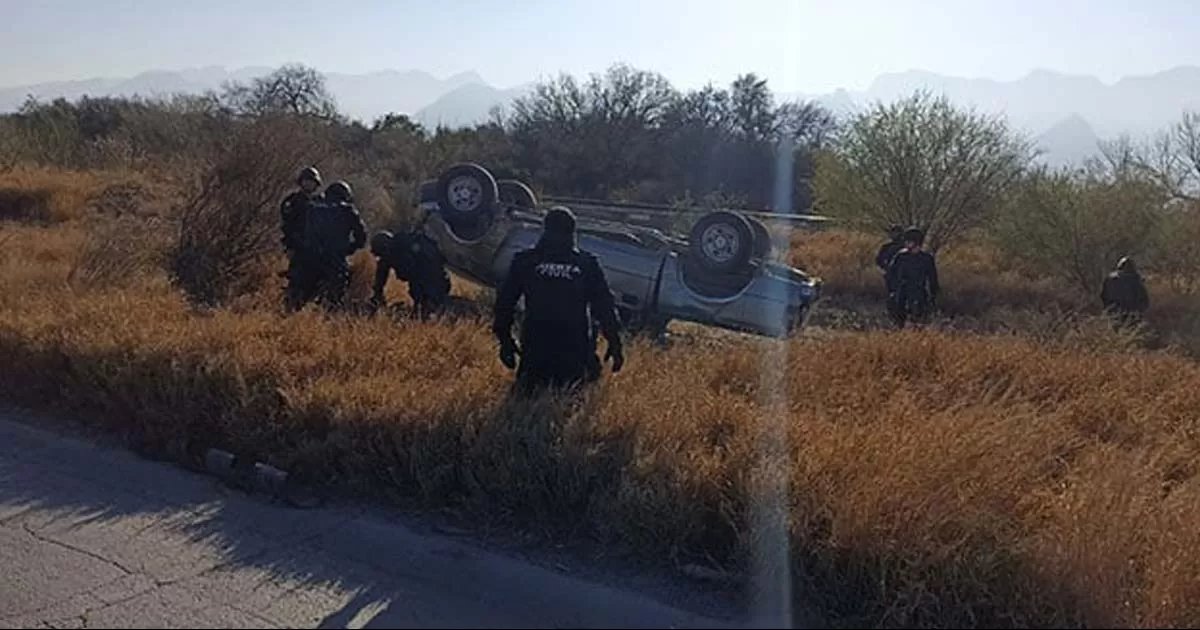 El Secretario de Seguridad, Gerardo Palacios, informó que los cuerpos vestían ropa camuflada y localizaron chalecos tácticos.
