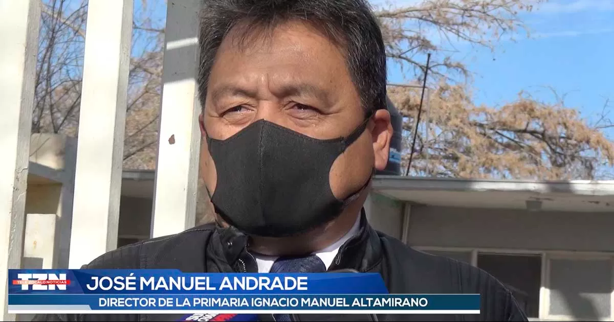 El director del plantel dijo que pese a que se superó la pandemia se siguen con los protocolos de salud, primer filtro en sus casas, si el niño presenta alguna complicación no deben mandarlo a clases.