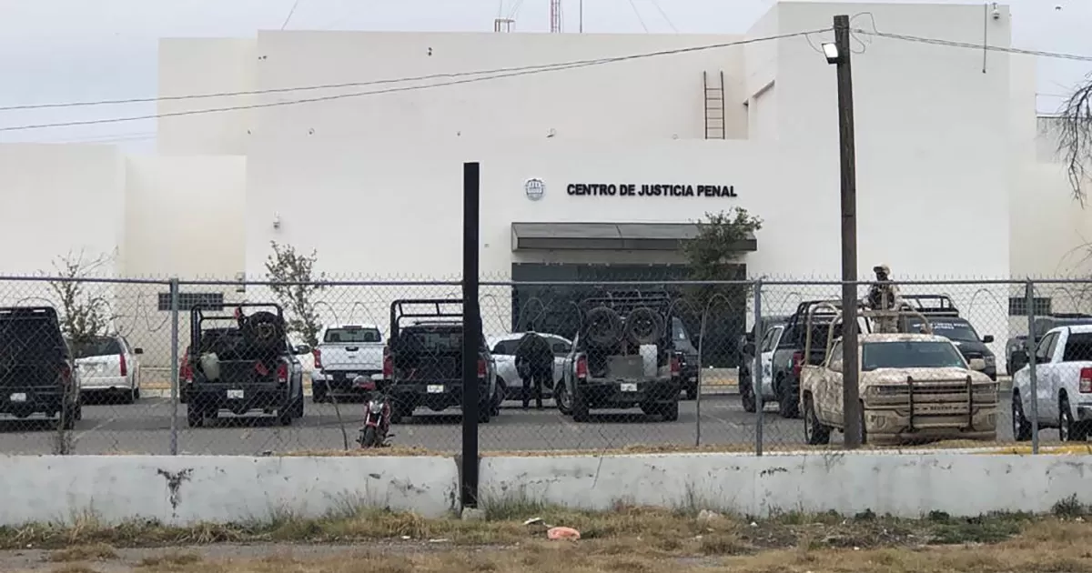 Detienen a sujeto por cargos de robo