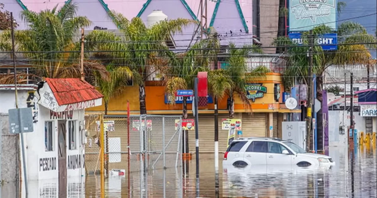 Tormenta en Baja California deja cuatro muertos; suspenden clases por bajas temperaturas