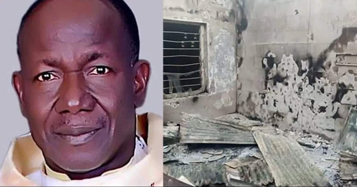 El sacerdote Isaac Achi se encontraba en su casa cuando llegaron hombres armados y le prendieron fuego al lugar.