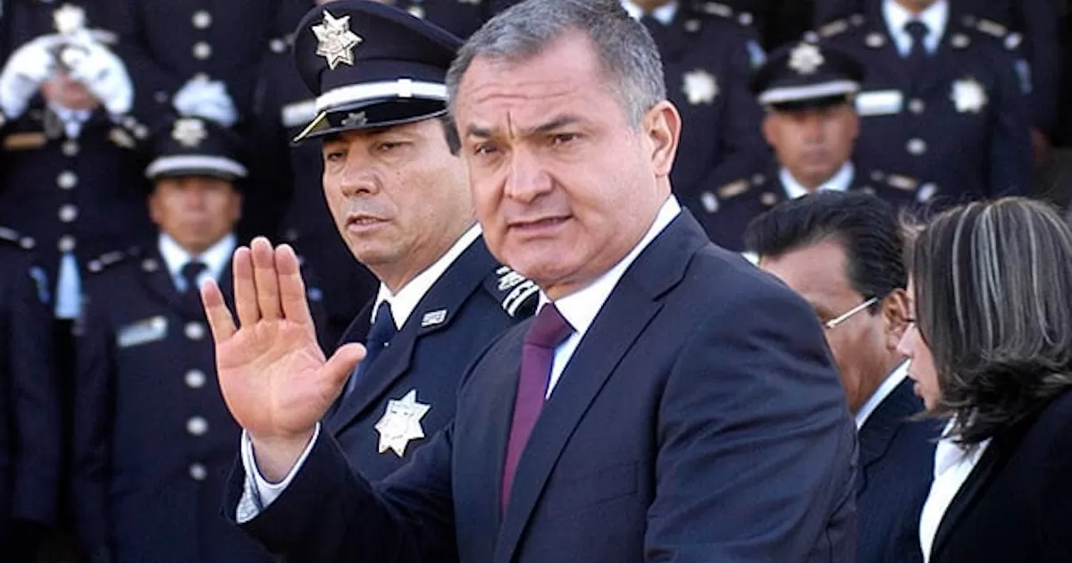 México buscará recuperar dinero robado por García Luna si resulta culpable: AMLO