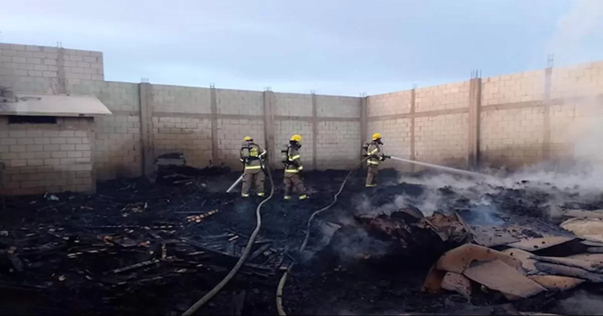 Alrededor de unos 30 minutos después se pudo sofocar el fuego.