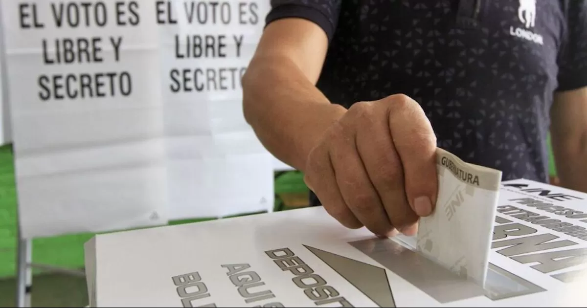 Invitan a jóvenes a hacer uso de su credencial para votar en campañas electorales