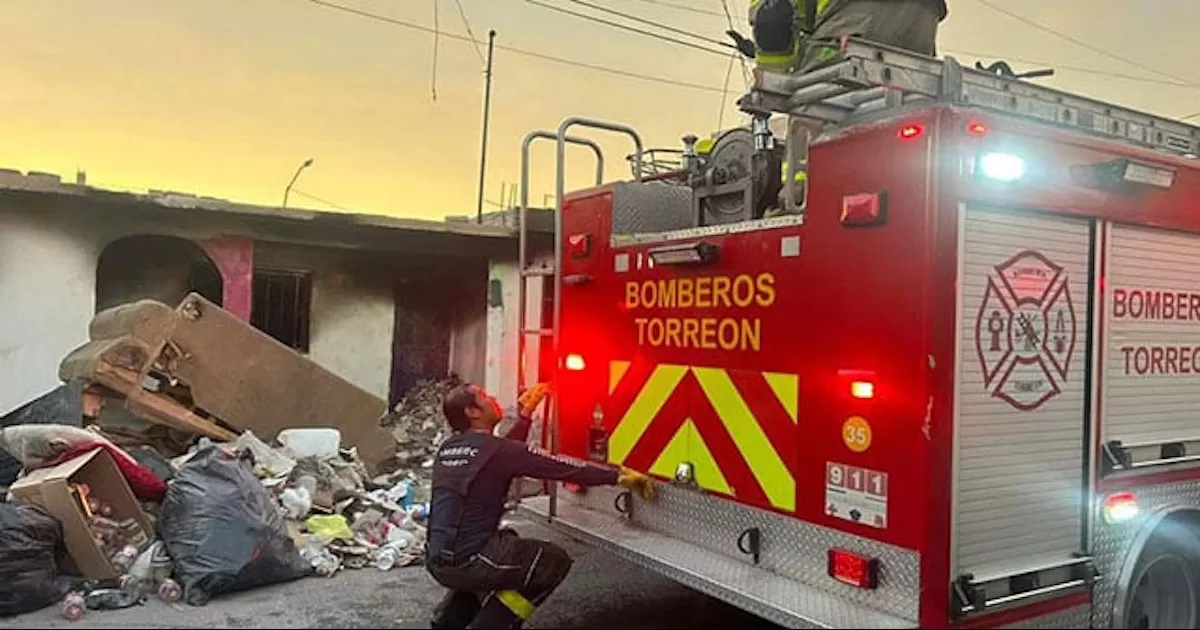 Daños materiales por miles de pesos fue lo que dejó un incendio en una vivienda de la colonia Abastos de Torreón.