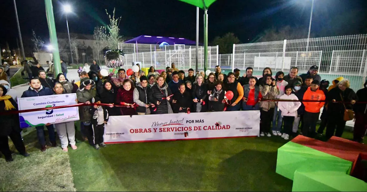 La placita se construyó en una superficie de mil 930 metros cuadrados.