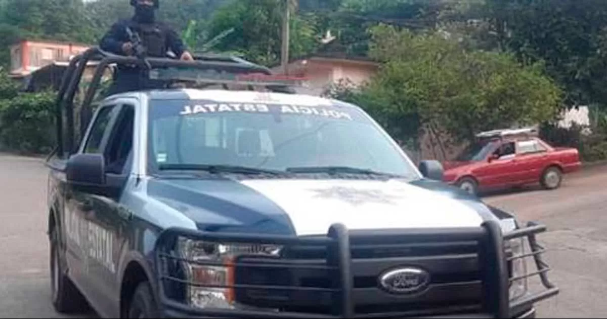 Tras dejar a sus hijos en la escuela, la mujer caminaba cerca de la unidad deportiva "21 de marzo" cuando fue atacada a balazos por personas desconocidas