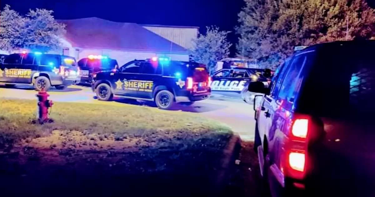 Huyó con una bolsa de dinero y se dió a la fuga; fue encontrado escondido en el monte