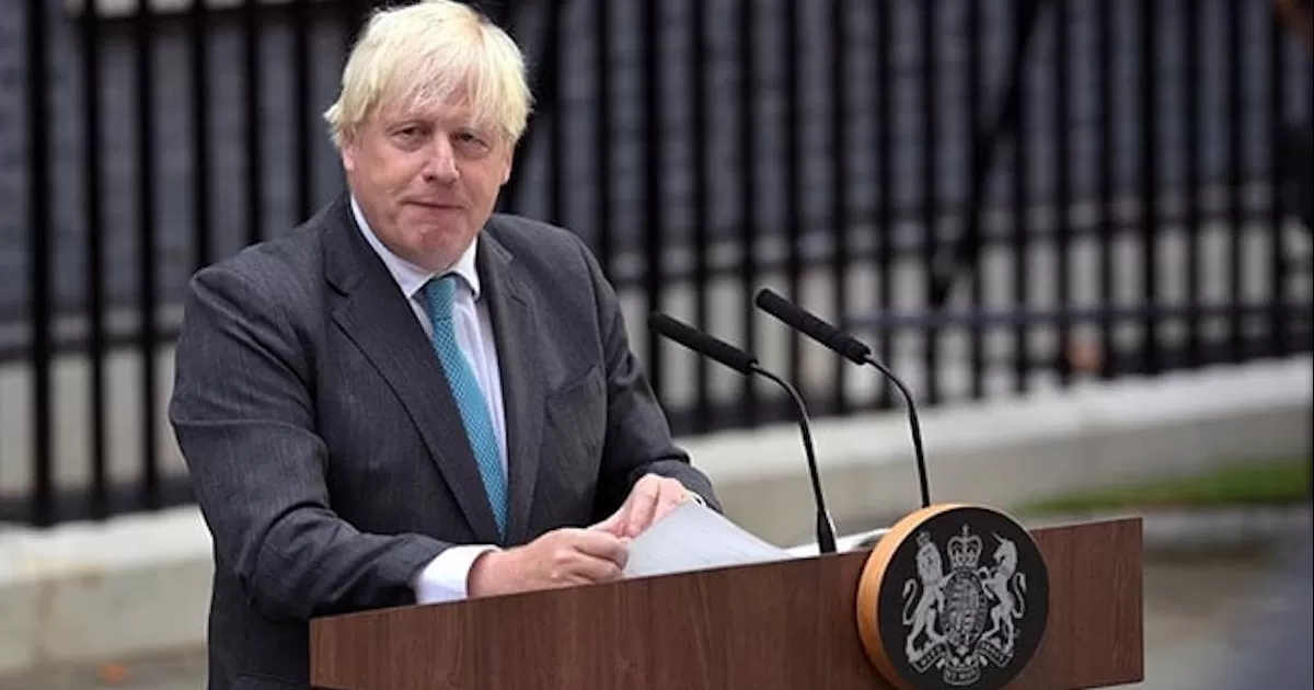 Boris Johnson revela que Putin le amenazó con atacar Reino Unido con un misil en un minuto