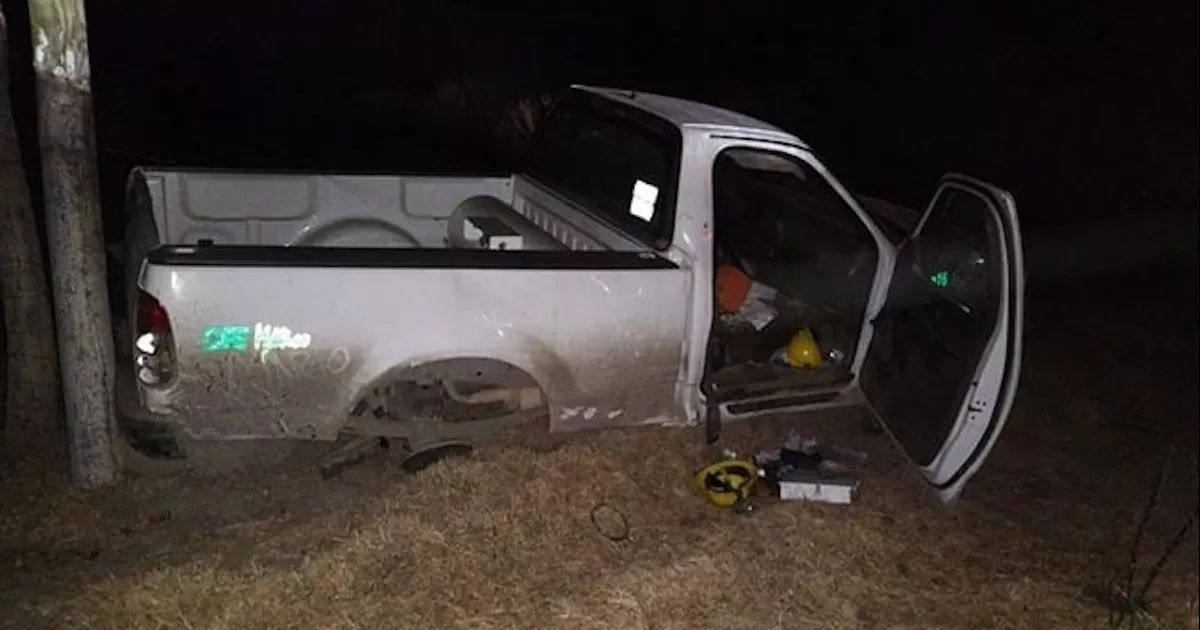 Aparentemente los empleados de la paraestatal fueron auxiliados por automovilistas que transitan por el lugar