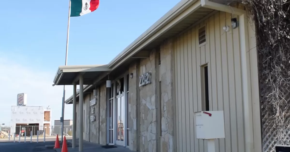 En el caso de que se requiera la intervención de la oficina de protección consular, se buscará realizar la repatriación a su lugar de origen por medio de las instancias mexicanas.