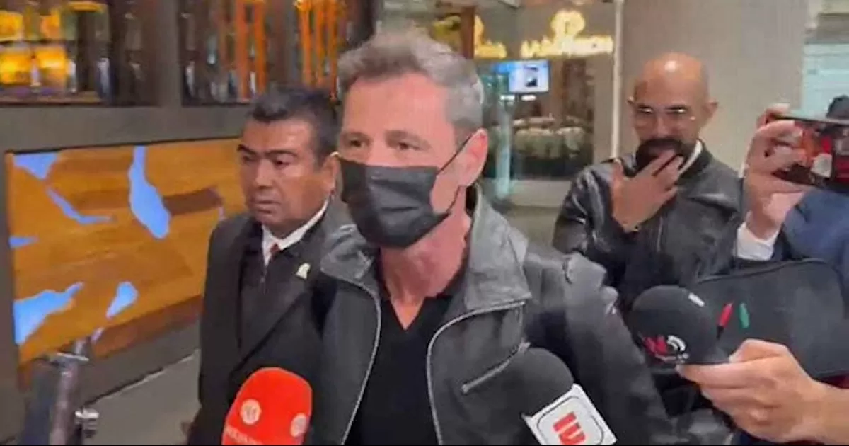 Diego Cocca llegó a la Ciudad de México para firmar con la Selección Mexicana